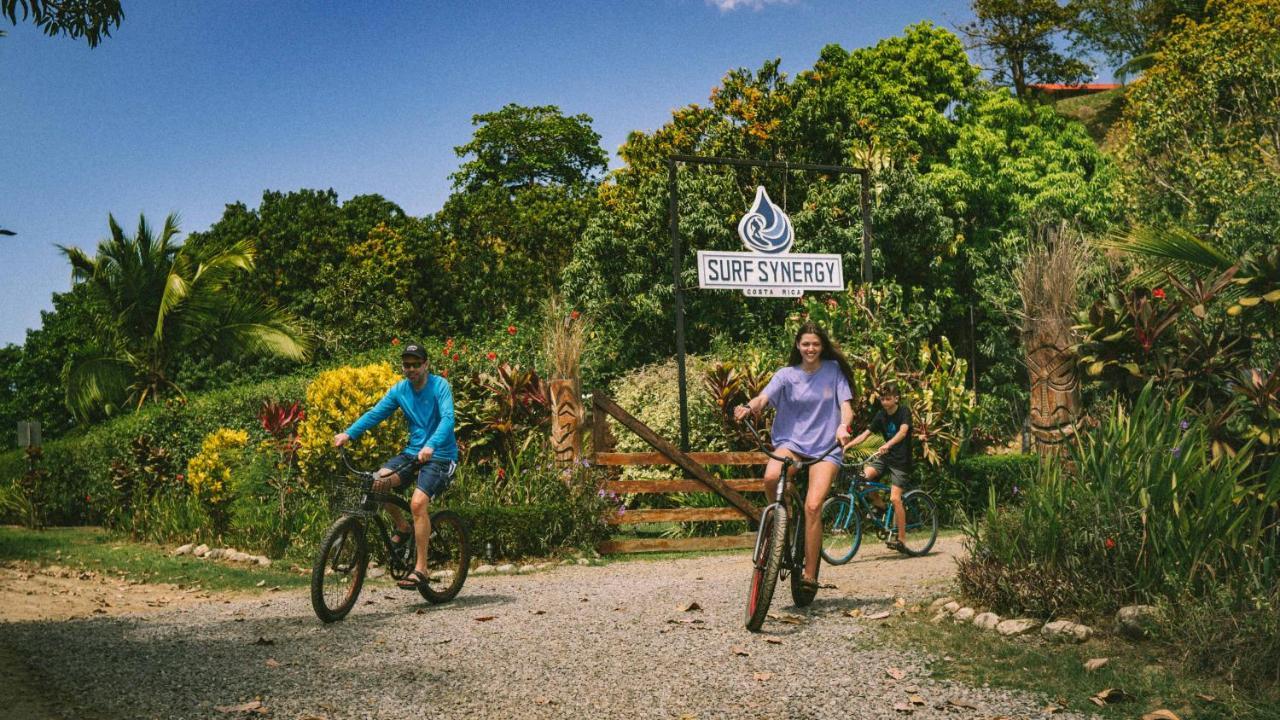 Surf Synergy All-Inclusive Surf Retreat Jacó Екстериор снимка