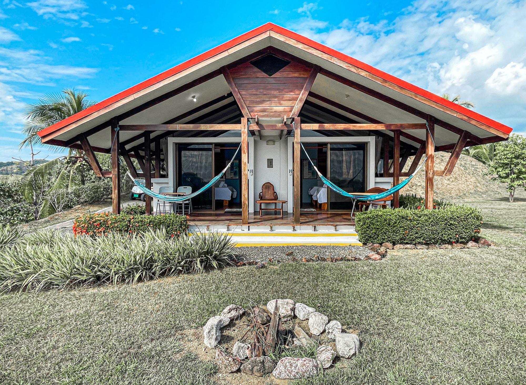 Surf Synergy All-Inclusive Surf Retreat Jacó Екстериор снимка