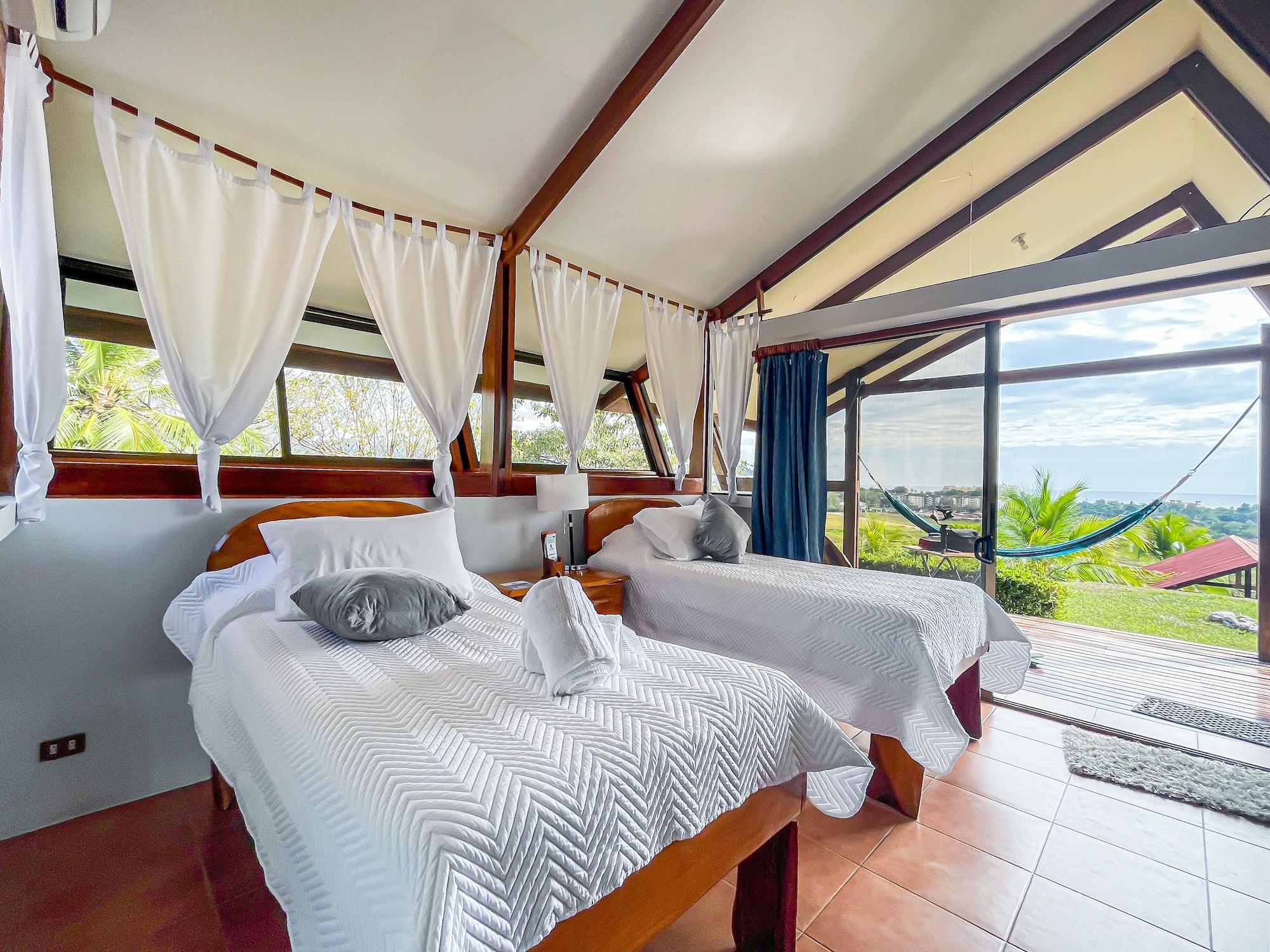 Surf Synergy All-Inclusive Surf Retreat Jacó Екстериор снимка