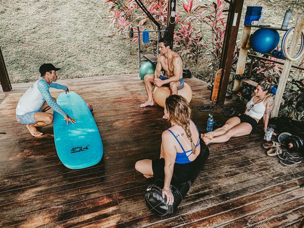 Surf Synergy All-Inclusive Surf Retreat Jacó Екстериор снимка