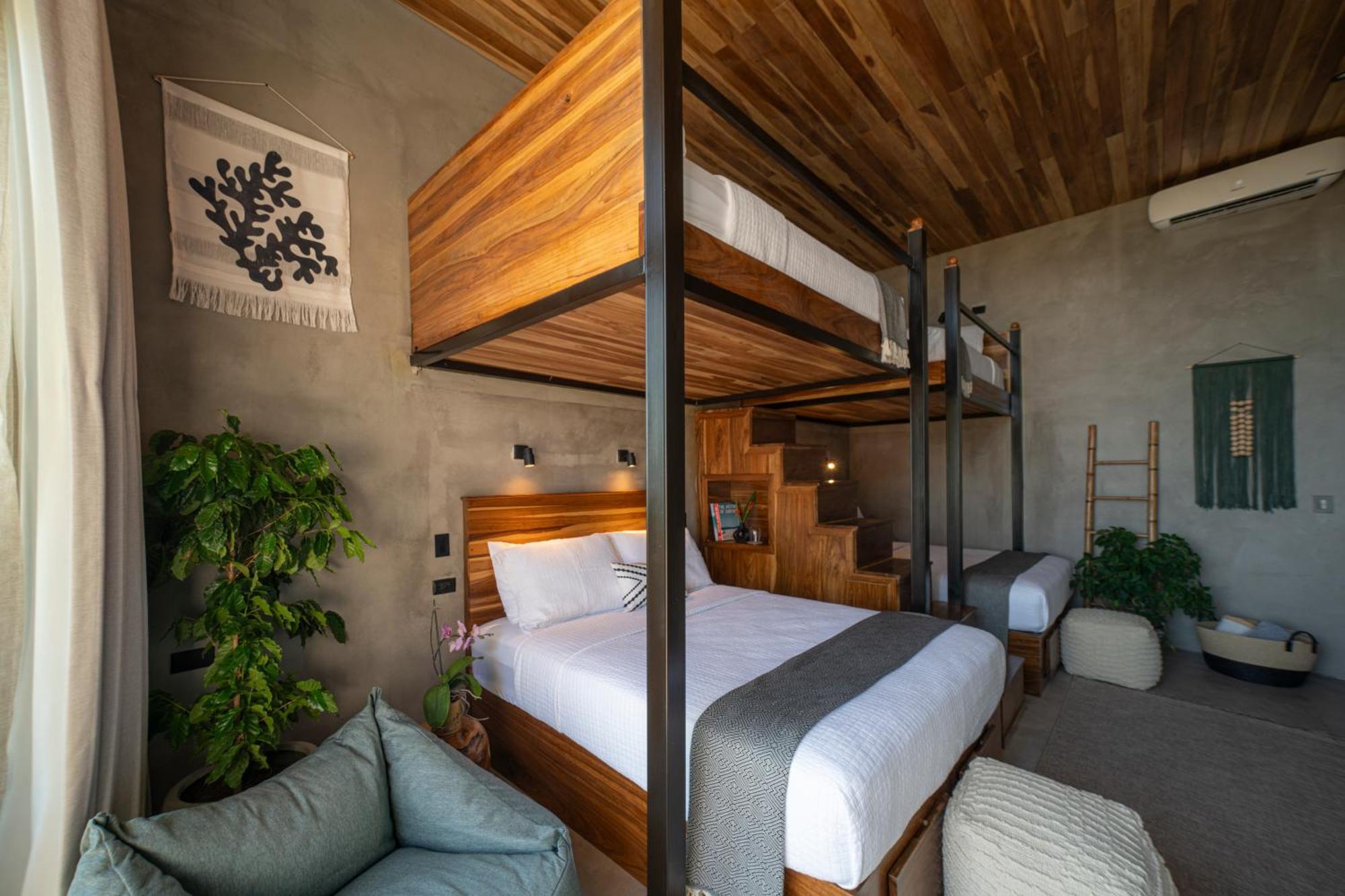 Surf Synergy All-Inclusive Surf Retreat Jacó Екстериор снимка